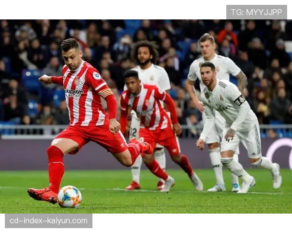 赫罗纳客场2-2战平阿拉维斯,错失迫近欧战区良机 赫罗纳客场2-2战平阿拉维斯,错失迫近欧战区良机