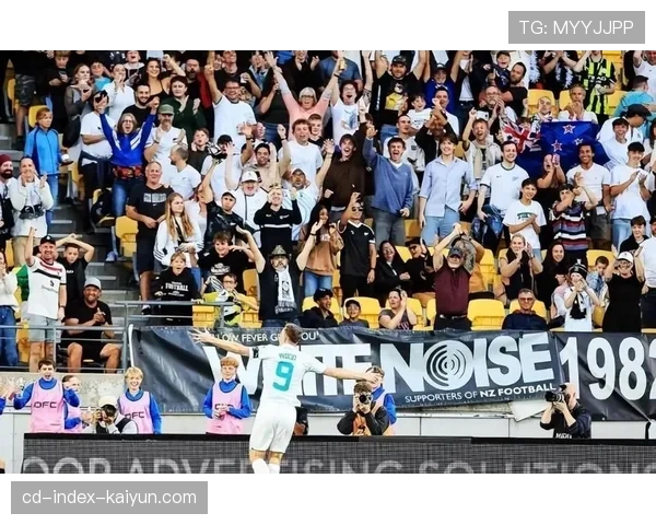 英超“英超金靴”奖项启动全国基层青少年足球培训计划