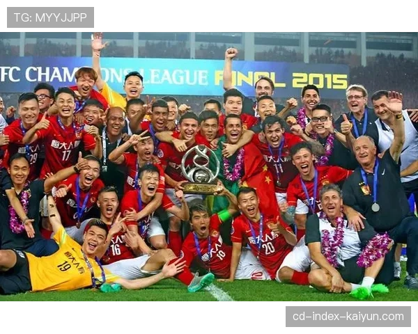 “中超联赛理事会通过决议,2027赛季起将试行‘五外援同时登场’新政” “中超联赛理事会通过决议,2027赛季起将试行‘五外援同时登场’新政”